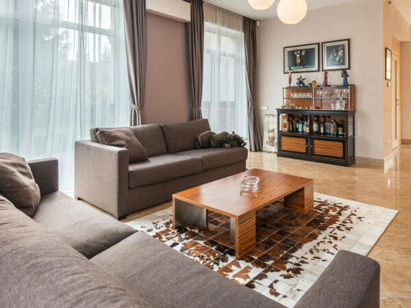 How to Make a Great First Impression at Showings